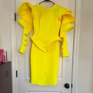Yellow Ruffled Cocktail Dress with Puff Sleeves and Crew Neck